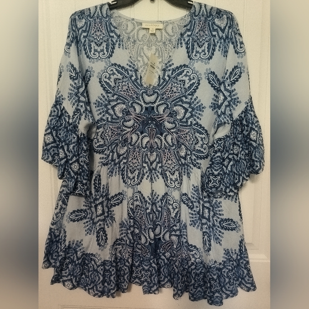 New Paisley Blue Women Plus Top / Size 2X / Price Dropped!